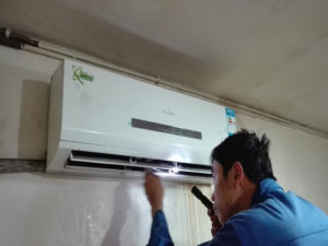 卧龙格力空调电话是多少